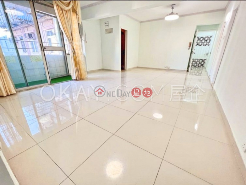 Charming 3 bedroom with balcony | Rental, Kam Kin Mansion 金堅大廈 Rental Listings | Central District (OKAY-R96053)