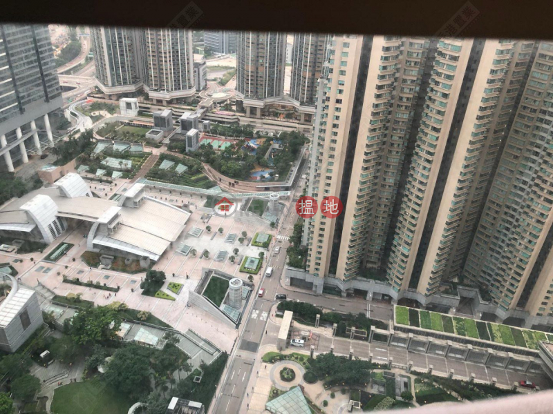 Two bedrooms, one suite, and one study in The Harbourside, 1 Austin Road West | Yau Tsim Mong Hong Kong, Sales HK$ 22.5M