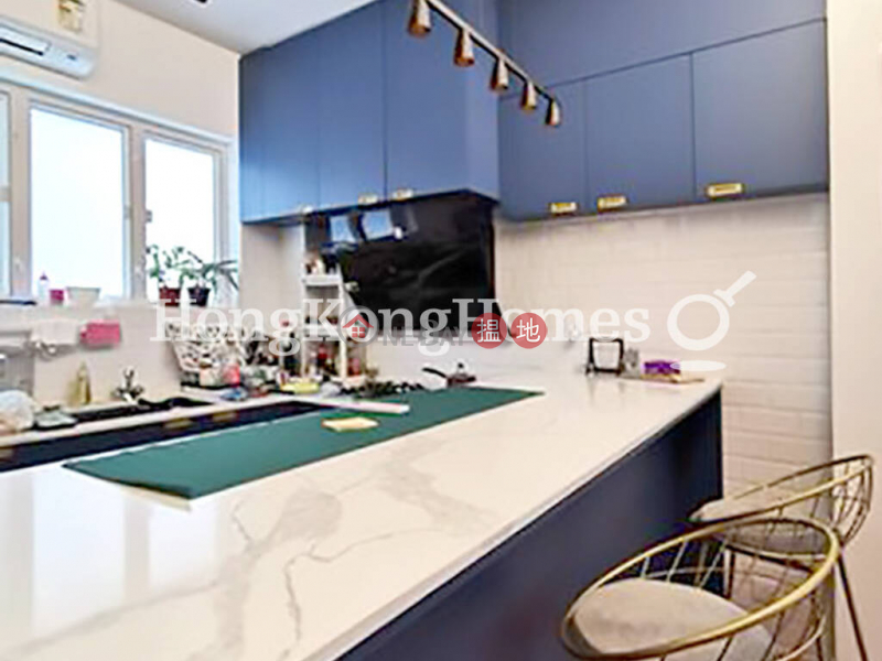 HK$ 38,500/ month | Ping On Mansion Western District 3 Bedroom Family Unit for Rent at Ping On Mansion