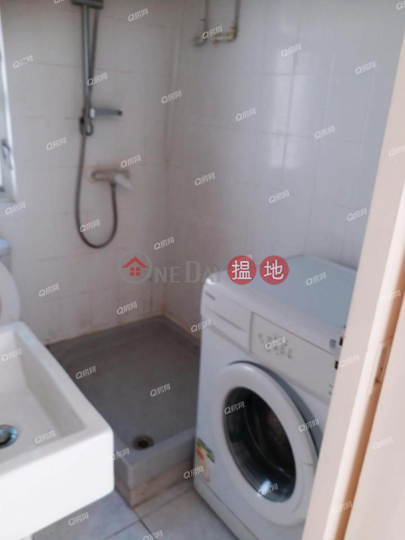 HK$ 16,800/ month, Tung Cheung Building Western District | Tung Cheung Building | 2 bedroom Low Floor Flat for Rent
