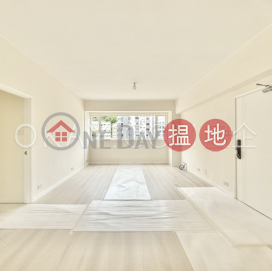 Nicely kept 3 bedroom with parking | Rental