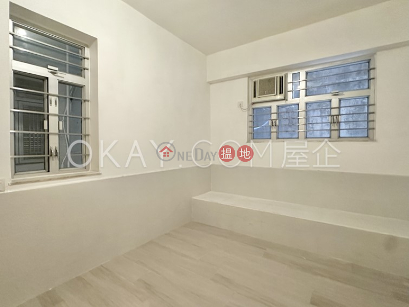 HK$ 29,800/ month, Caineway Mansion, Western District Unique 2 bedroom with terrace | Rental