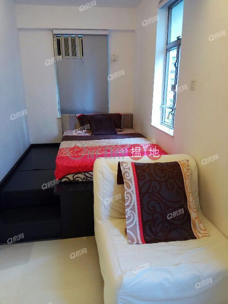 HK$ 16,500/ month Ryan Mansion Western District Ryan Mansion | Mid Floor Flat for Rent