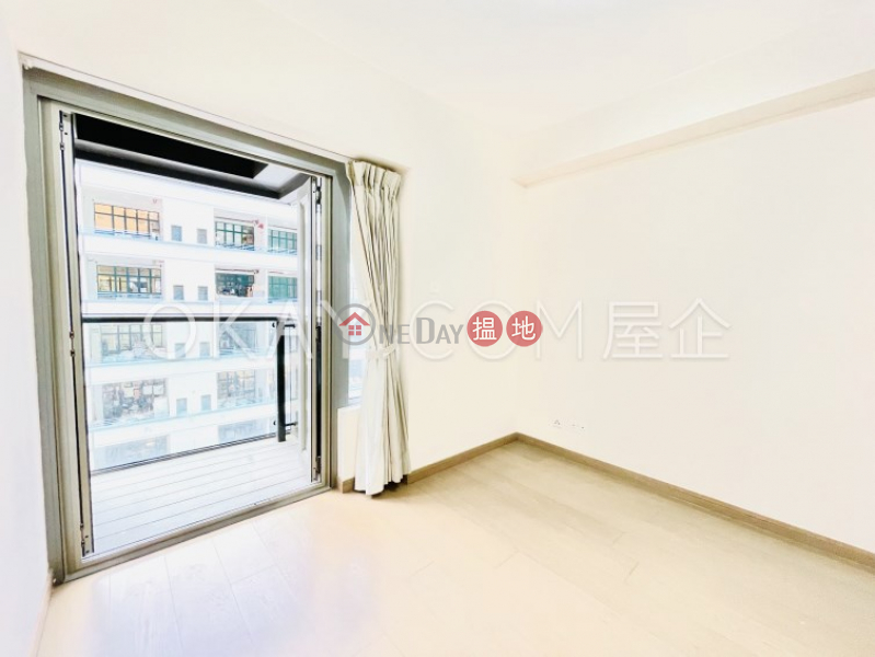 Nicely kept 2 bedroom with balcony | For Sale | Centre Point 尚賢居 Sales Listings