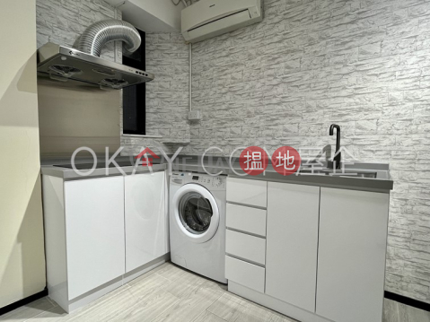 Cozy 3 bedroom on high floor | Rental, Hing Yue Mansion 興裕大廈 | Wan Chai District (OKAY-R408169)_0