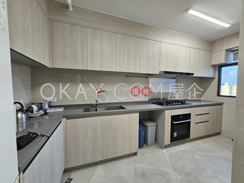 HK$ 40,000/ month | Hong Kong Baptist University Staff Quarters | Sha Tin Tasteful 3 bedroom on high floor with balcony | Rental