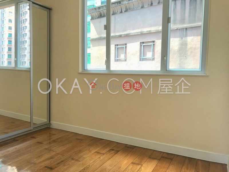 HK$ 29,500/ month East Sun Mansion | Western District, Intimate 2 bedroom in Mid-levels West | Rental