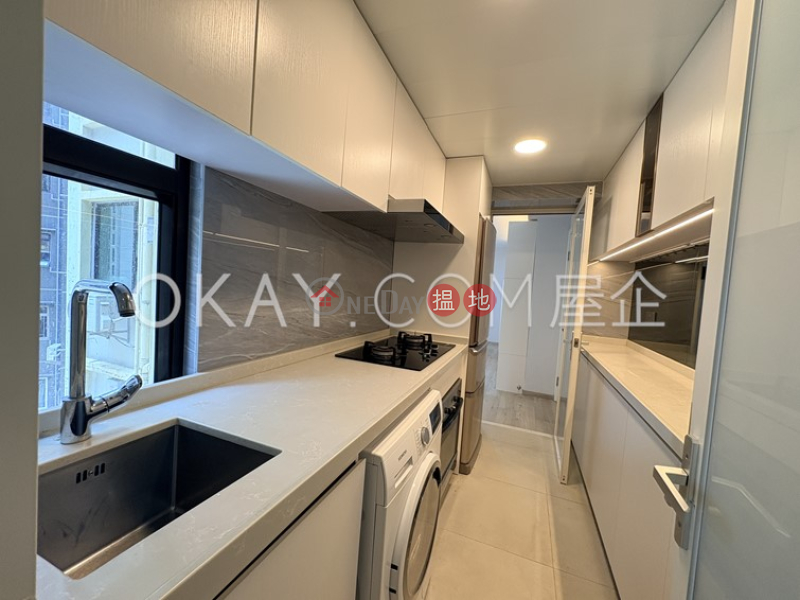 Stylish 3 bedroom in Mid-levels West | Rental | Green Field Court 雅景大廈 Rental Listings