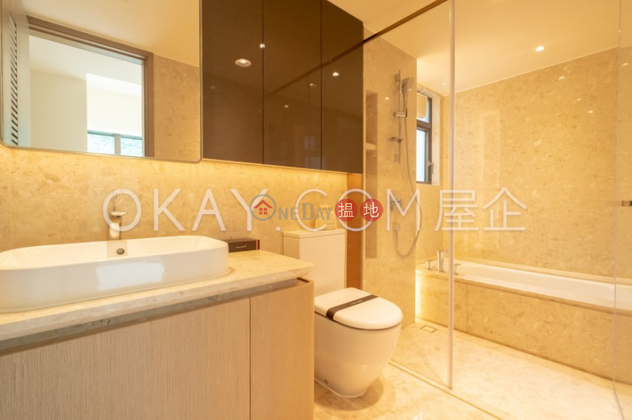 HK$ 25M, Block 3 New Jade Garden, Chai Wan District, Tasteful 3 bedroom on high floor with balcony | For Sale