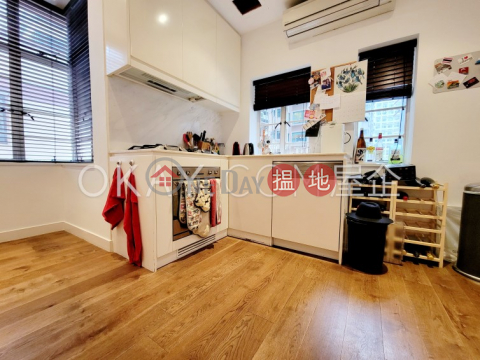 Unique 2 bedroom in Mid-levels West | Rental | 4A Castle Lane 衛城里 4A 號 _0