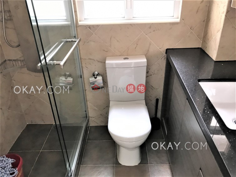 Nicely kept 1 bedroom on high floor with rooftop | Rental | 11-13 Old Bailey Street | Central District Hong Kong | Rental HK$ 20,000/ month