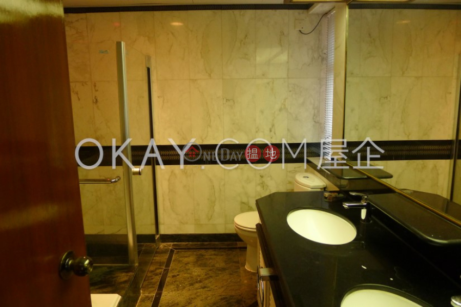HK$ 135,000/ month, Dynasty Court, Central District | Exquisite 3 bed on high floor with balcony & parking | Rental