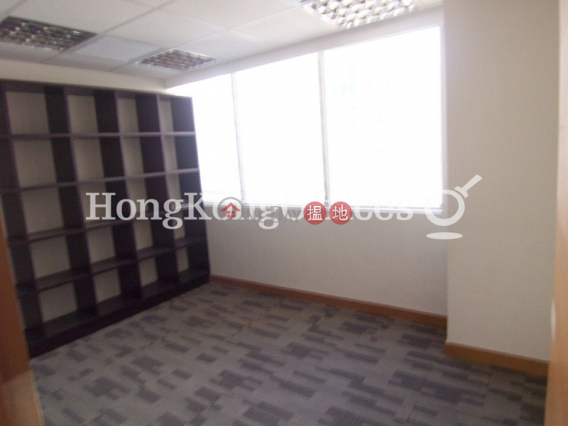 1 Lyndhurst Tower Middle Office / Commercial Property, Rental Listings, HK$ 46,935/ month