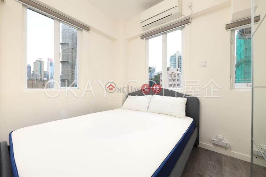 Generous 1 bedroom on high floor with rooftop | Rental | Kin On Building 建安樓 Rental Listings