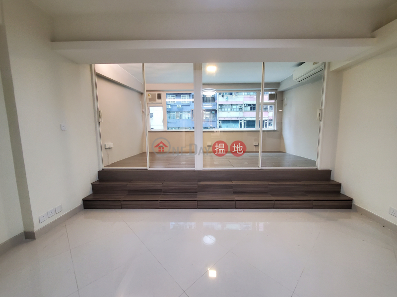 Wanchai, Newly renovated, residential/business, 2 rooms, 2 bathrooms, open kitchen | Yee Hing Building 宜興樓 Rental Listings