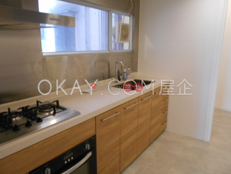 HK$ 45,000/ month, Fairview Mansion, Wan Chai District Tasteful 3 bedroom with balcony | Rental