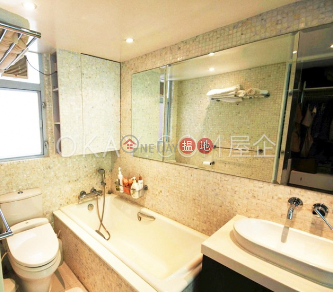 Efficient 2 bedroom in Pokfulam | For Sale | Block 45-48 Baguio Villa 碧瑤灣45-48座 Sales Listings