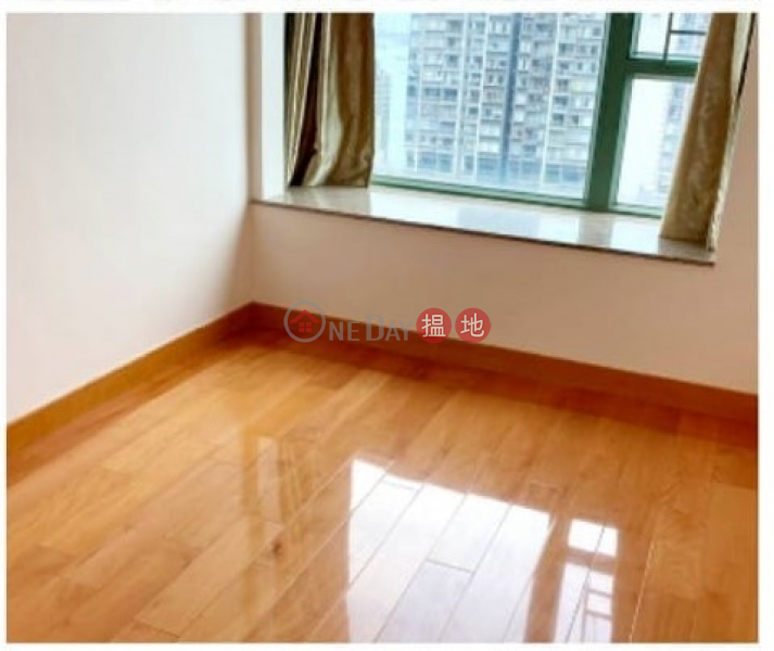 HK$ 26.5M, Bon-Point Western District, **Nicely Renovated**High Floor and Bright**Open Seaview**Convenient Location**