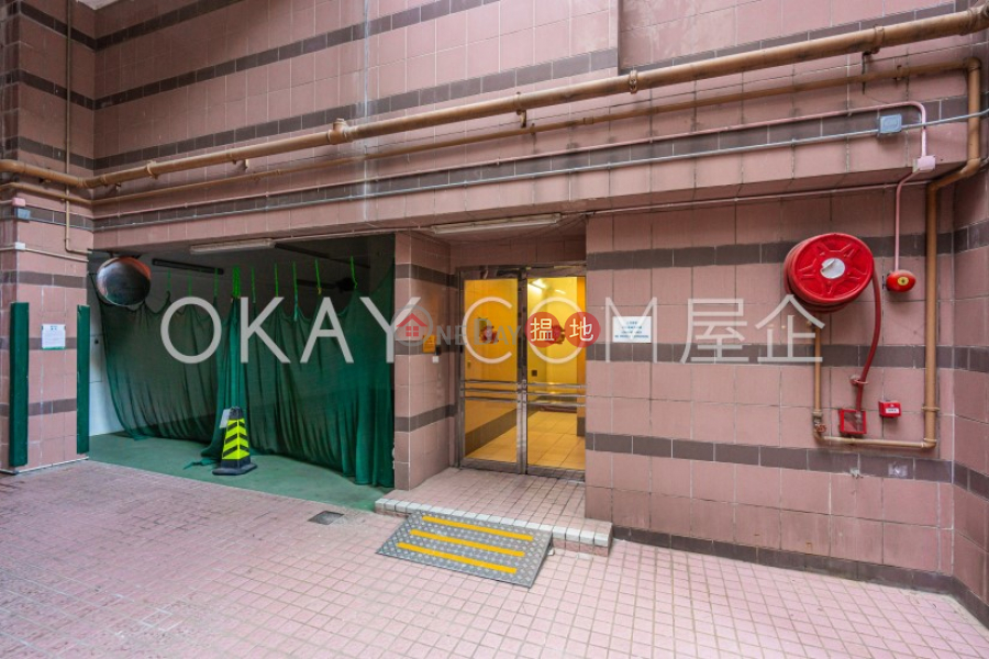 HK$ 29,000/ month | Scenic Rise | Western District | Popular 3 bedroom in Mid-levels West | Rental