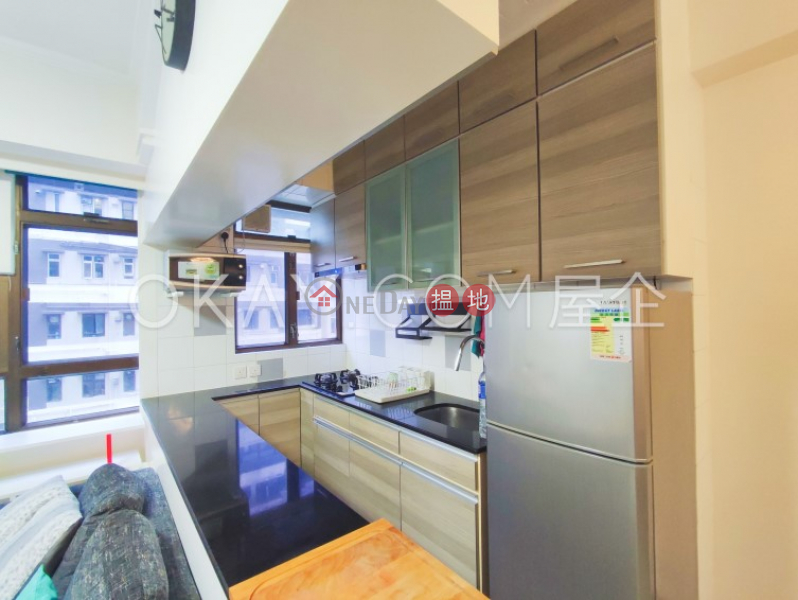 HK$ 26,000/ month, Bonham Ville Western District | Cozy 2 bedroom on high floor | Rental