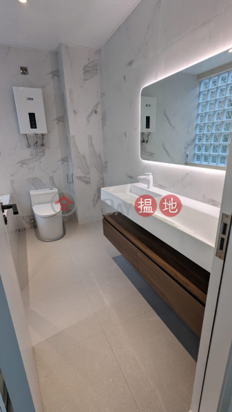 Property Search Hong Kong | OneDay | Residential | Rental Listings | Shouson Hill Woodland Villa Upper Floor C6 Panoramic Seaview