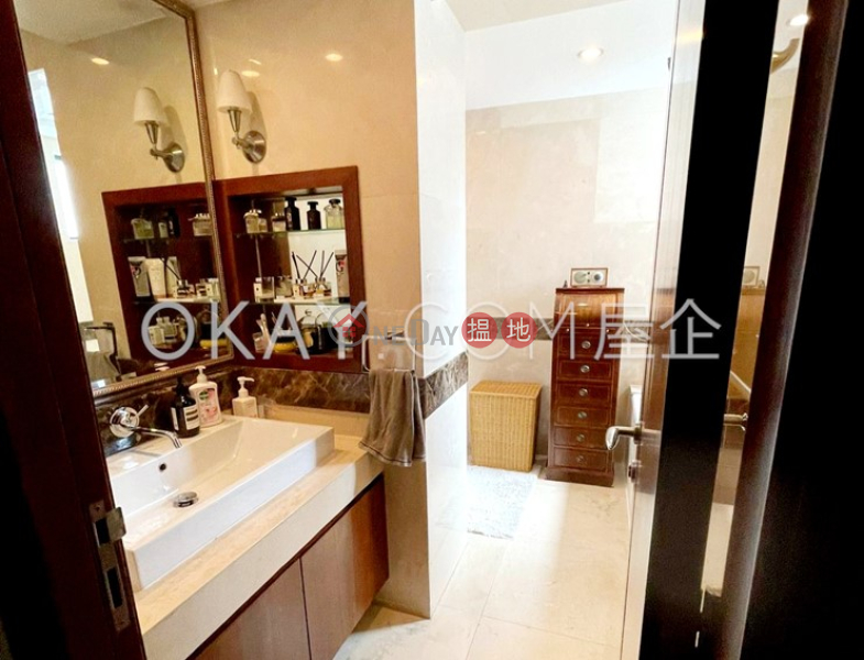 HK$ 52.8M, Villa Monte Rosa, Wan Chai District | Efficient 3 bed on high floor with balcony & parking | For Sale
