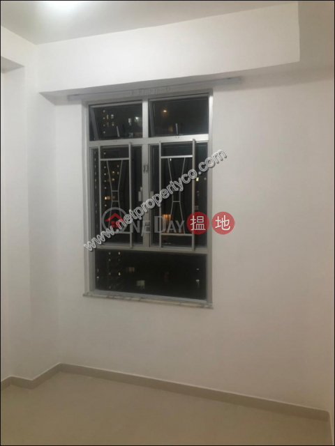 Decorated 2-bedroom unit for sale in Sai Ying Pun | Yuk Ming Towers 毓明閣 _0