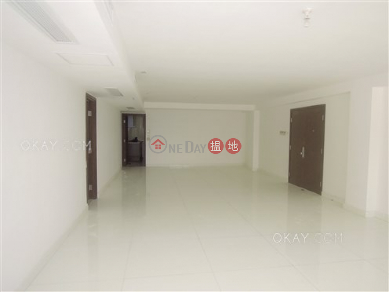 Rare 3 bedroom in Pokfulam | Rental, Phase 3 Villa Cecil 趙苑三期 Rental Listings | Western District (OKAY-R78604)