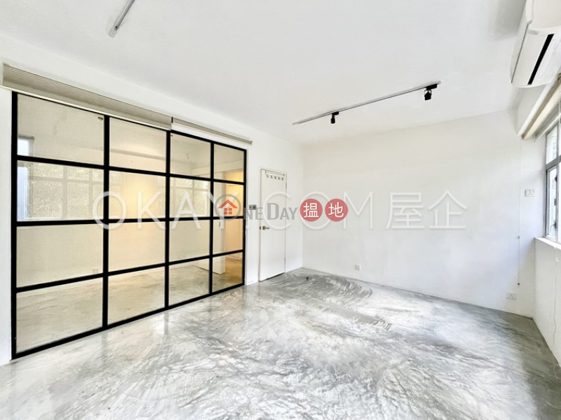 Lovely 2 bedroom on high floor with rooftop | For Sale | Tai Yuen 泰苑 Sales Listings