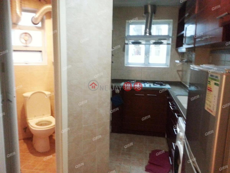 Empire Court | 3 bedroom Mid Floor Flat for Rent 2-4 Hysan Avenue | Wan Chai District, Hong Kong Rental | HK$ 27,000/ month