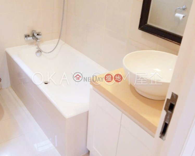 HK$ 54M, Repulse Bay Garden Southern District, Exquisite 3 bedroom with sea views, balcony | For Sale