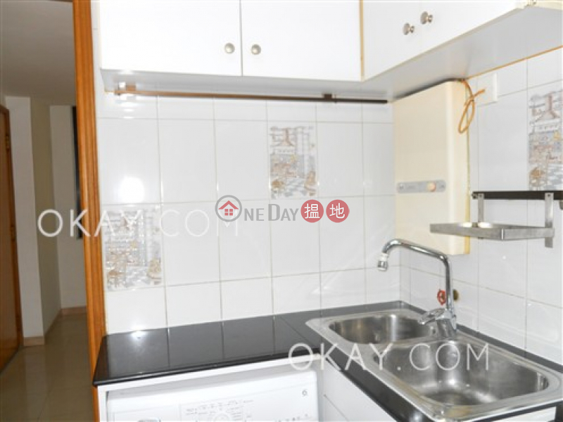 HK$ 35,000/ month, Fair Wind Manor | Western District, Rare 3 bedroom with terrace & balcony | Rental