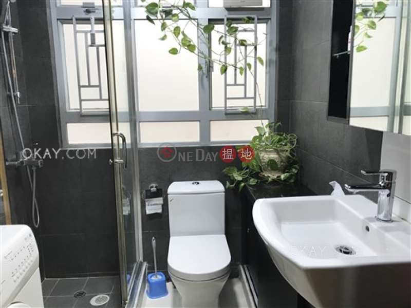 Practical 2 bedroom in Wan Chai | Rental, Kin Lee Building 建利大樓 Rental Listings | Wan Chai District (OKAY-R315202)