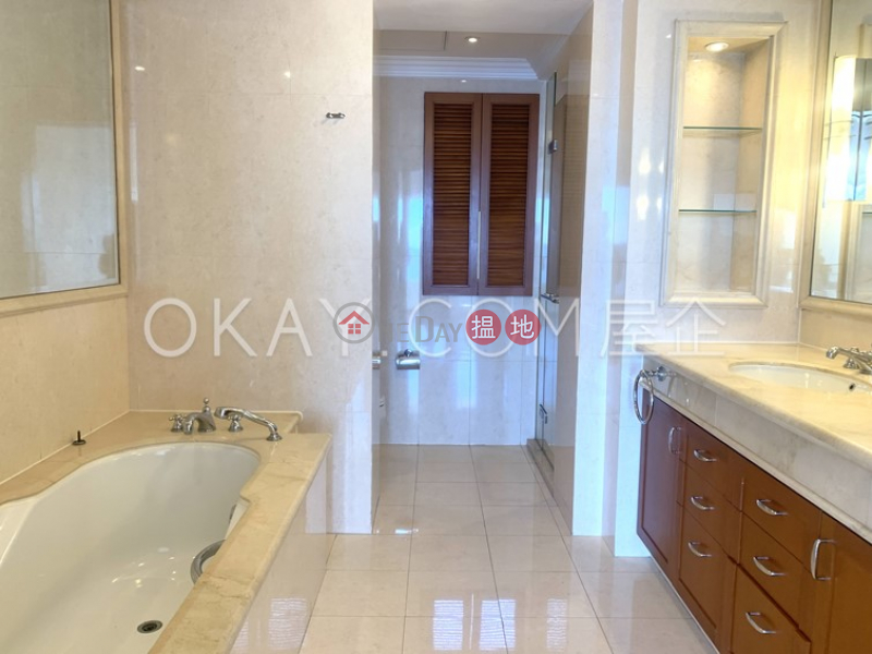 HK$ 138,000/ month Block 4 (Nicholson) The Repulse Bay Southern District, Luxurious 4 bed on high floor with sea views & balcony | Rental