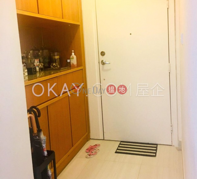 Property Search Hong Kong | OneDay | Residential | Rental Listings | Gorgeous 3 bedroom in Sheung Wan | Rental