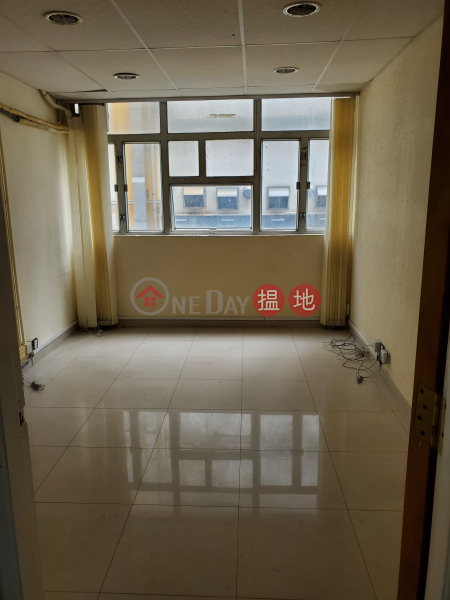 The warehouse office building has been renovated 7 Ho Tin Street | Tuen Mun, Hong Kong, Sales | HK$ 3.28M