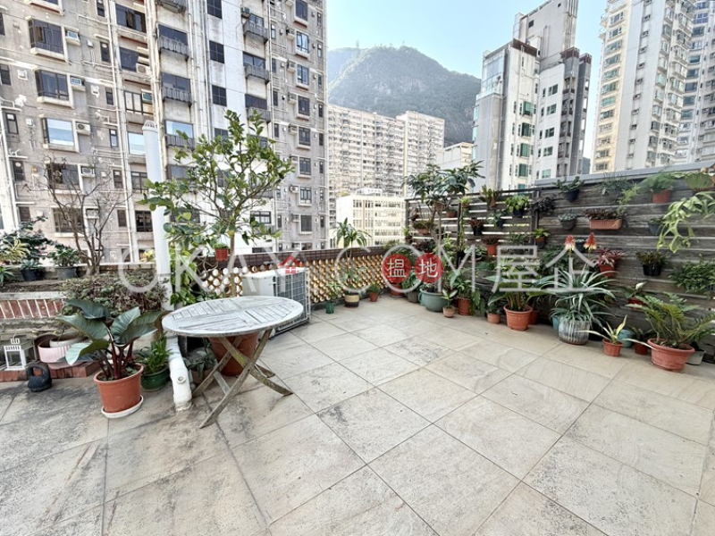 Property Search Hong Kong | OneDay | Residential | Sales Listings Tasteful 2 bedroom on high floor with rooftop | For Sale
