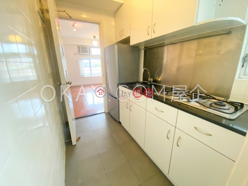 Practical 2 bedroom on high floor | For Sale | Sussex Court 海雅閣 Sales Listings