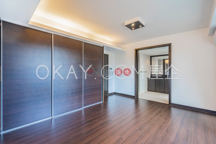 HK$ 85,000/ month | Dragon Lake Villa Sai Kung, Stylish house with sea views, terrace & balcony | Rental