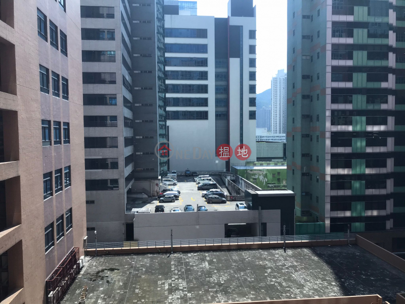 新貿中心中層|工業大廈出租樓盤HK$ 17,000/ 月