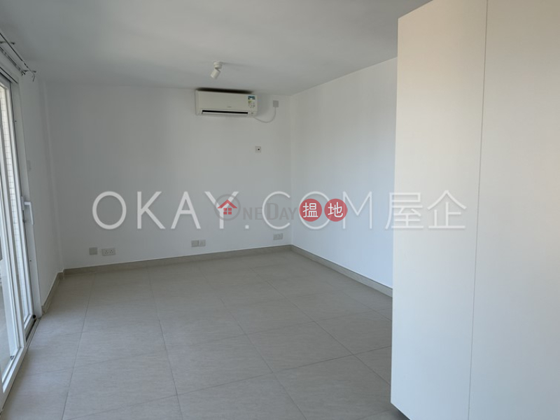 Tasteful house with terrace, balcony | For Sale | 48 Sheung Sze Wan Village 相思灣村48號 Sales Listings
