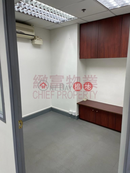 HK$ 22,000/ 月|泰力工業中心-黃大仙區|內廁，單位四正，獅子山景