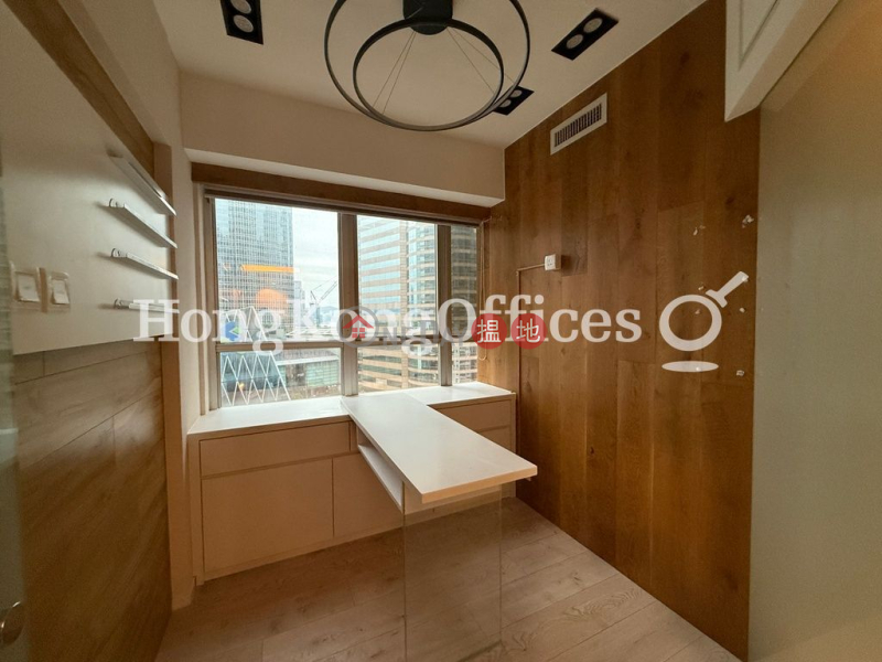 HK$ 40,500/ month Chuang\'s Tower, Central District, Office Unit for Rent at Chuang\'s Tower