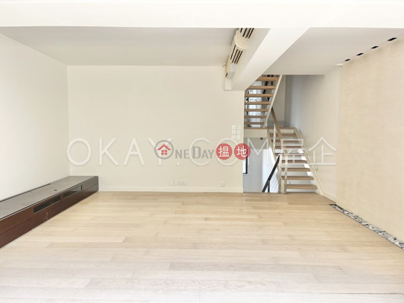 Elegant house with terrace & parking | Rental | Las Pinadas 松濤苑 Rental Listings
