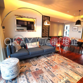 Charming 3 bedroom with balcony | Rental, Discovery Bay, Phase 14 Amalfi, Amalfi Two 愉景灣 14期 津堤 津堤2座 | Lantau Island (OKAY-R303843)_0
