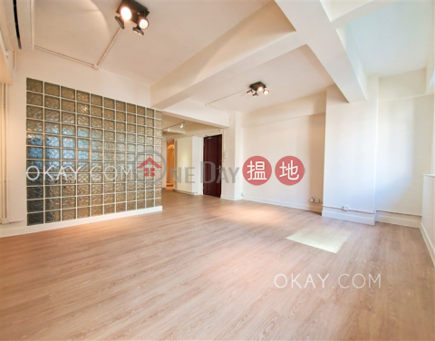 Luxurious 1 bedroom in Central | Rental, Win Hing House 雲慶樓 | Central District (OKAY-R39123)_0