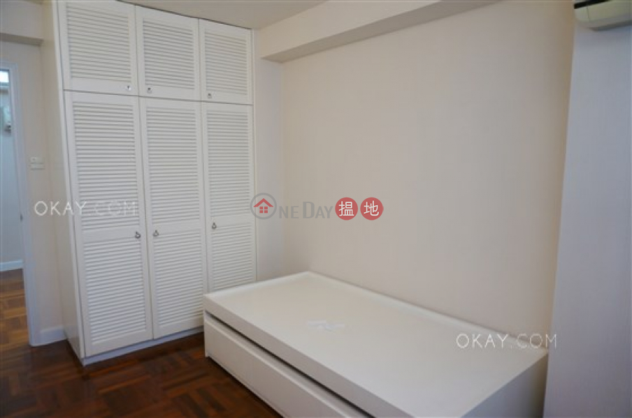 Lovely 3 bedroom on high floor with balcony | Rental | Block 3 Phoenix Court 鳳凰閣 3座 Rental Listings