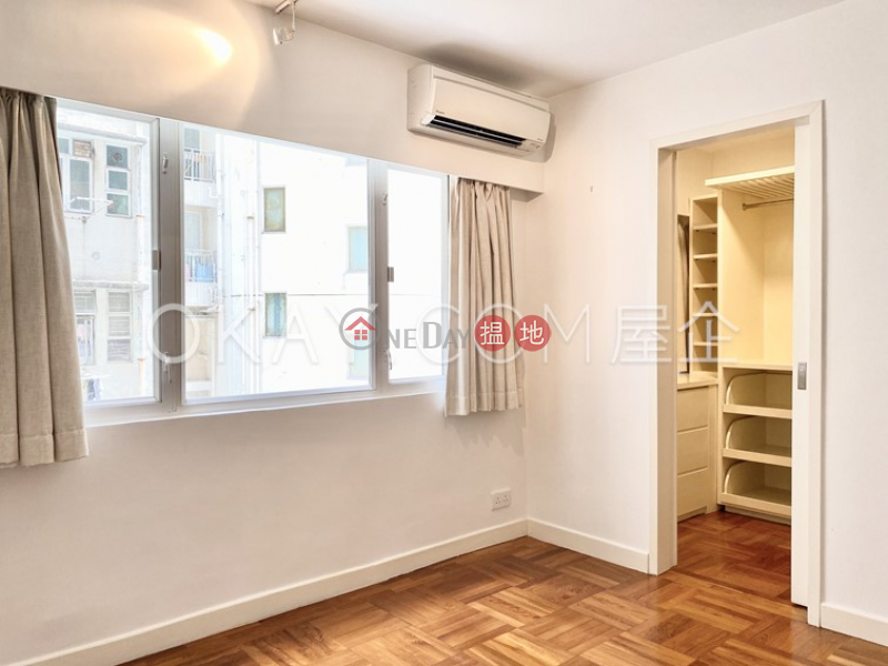 HK$ 18M | Grand Court | Western District Lovely 2 bedroom in Mid-levels West | For Sale