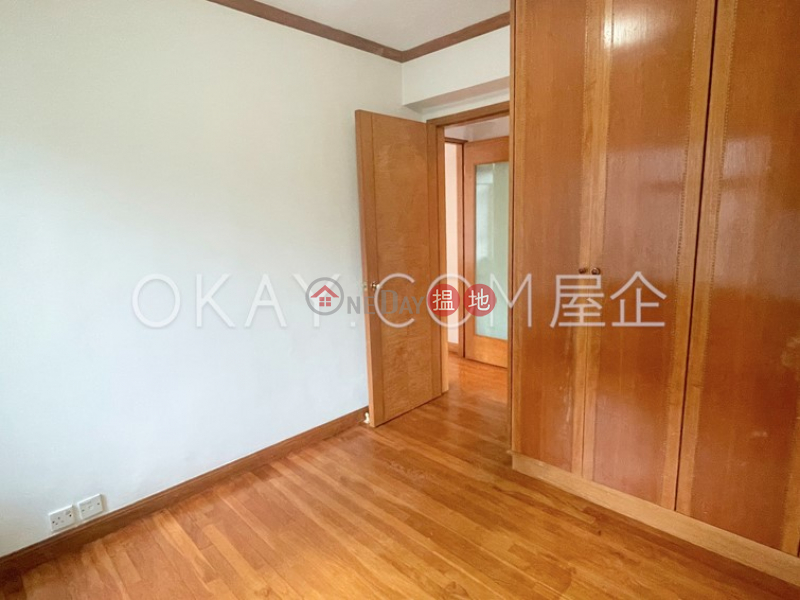 Nicely kept 3 bedroom in Mid-levels West | Rental | 70 Robinson Road | Western District, Hong Kong Rental HK$ 52,000/ month