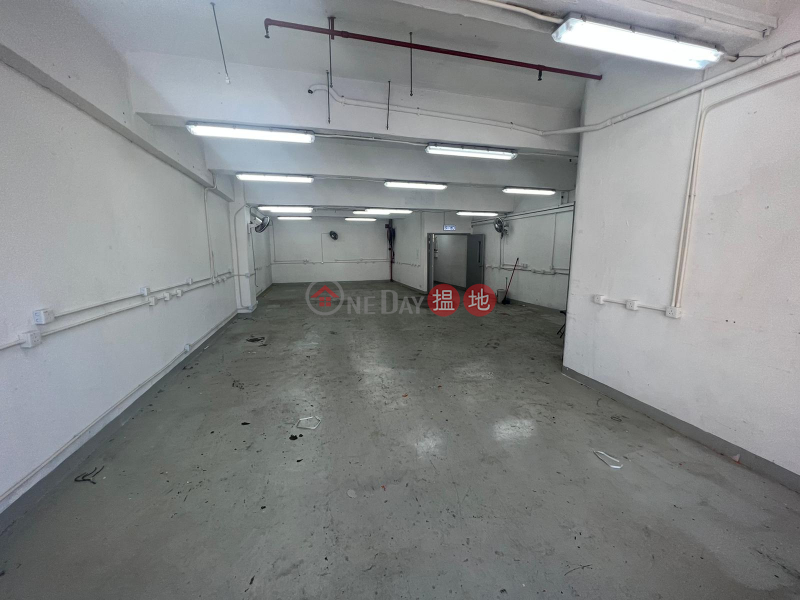 HK$ 20,500/ month | Wing Yip Industrial Building Kwai Tsing District | Wing Yip Industrial Building